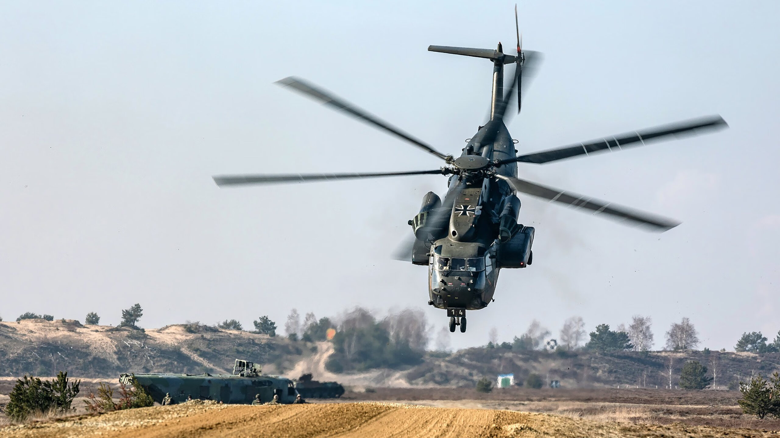 《青少年电竞竞技：成长的烦恼与未来的希望》，电竞青少年的逐梦路
