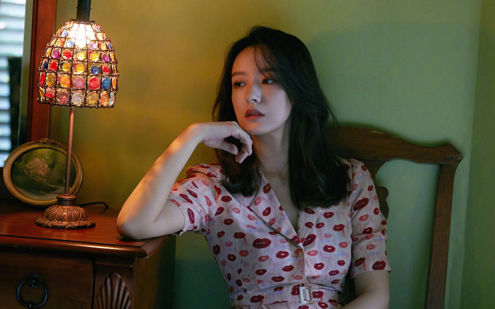 伊朗马术协会与科技公司合作,开发虚拟现实训练平台,提升骑手技能。